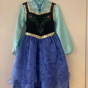 Girls Disney Ana Frozen Dress with cloak size 4